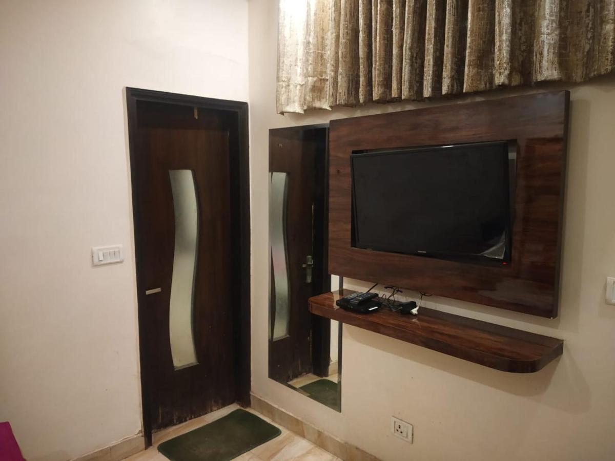 Adb Rooms Hotel Indo Continental Нью-Дели Экстерьер фото