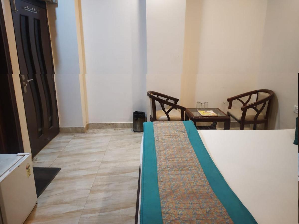 Adb Rooms Hotel Indo Continental Нью-Дели Экстерьер фото